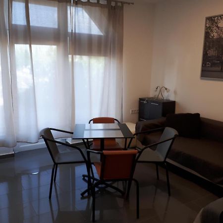טיסאאוורוש Kertvarosi Apartman II מראה חיצוני תמונה