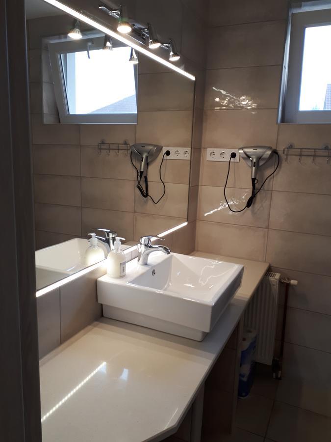 טיסאאוורוש Kertvarosi Apartman II מראה חיצוני תמונה