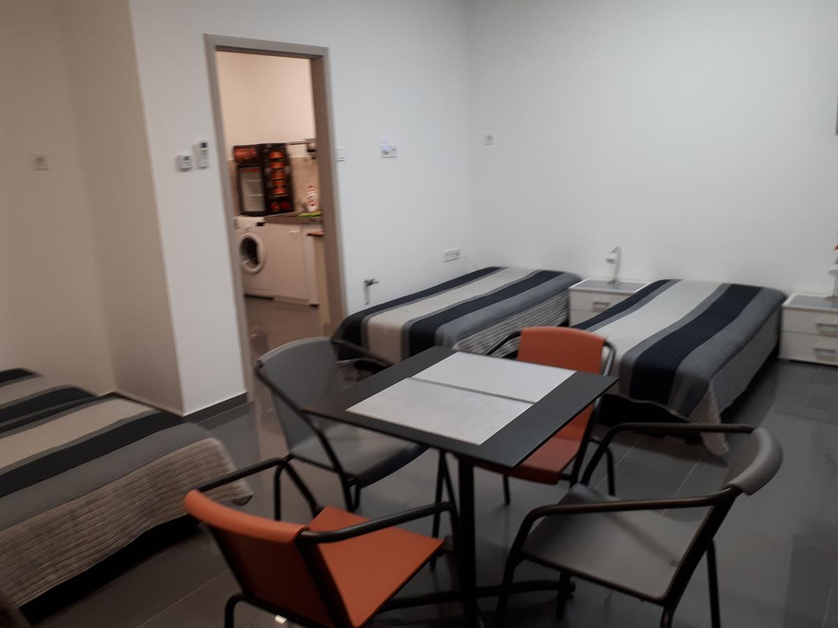 טיסאאוורוש Kertvarosi Apartman II מראה חיצוני תמונה